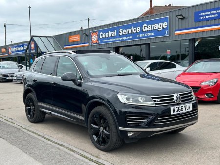 VOLKSWAGEN TOUAREG