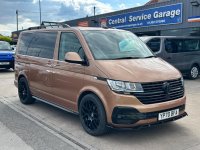 VOLKSWAGEN TRANSPORTER SHUTTLE