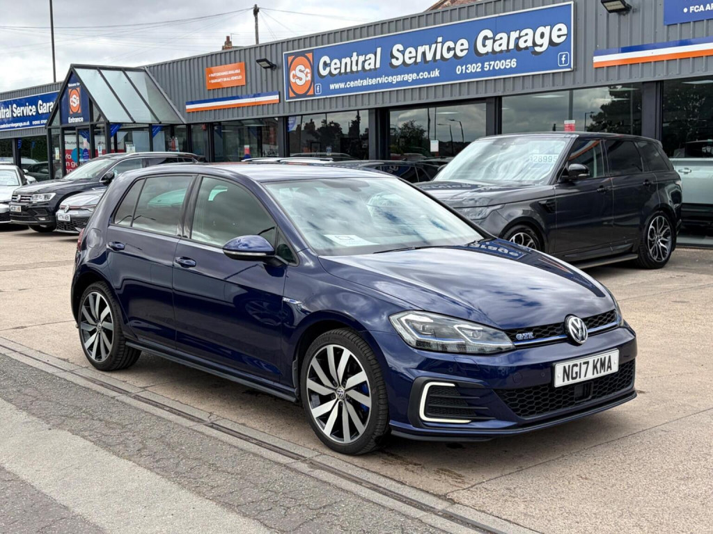 2017 Volkswagen GOLF